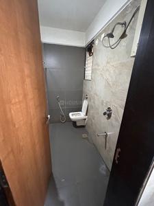 Bathroom Image of 850 Sq.ft 2 BHK Apartment / Flat for rent in Kharde Patil Kalyani, Kothrud Pune for Rs. 27000