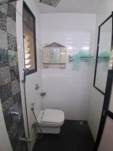 Bathroom Image of 852 Sq.ft 2 BHK Apartment / Flat for rent in Sai Asha Complex, Mulund East Mumbai for Rs. 45000