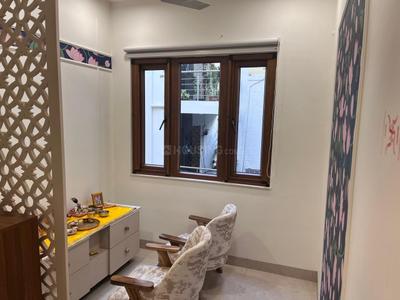 Bedroom Image of 2000 Sq.ft 4 BHK Duplex for rent in DDA Sector C Pocket 9, Vasant Kunj New Delhi for Rs. 120000