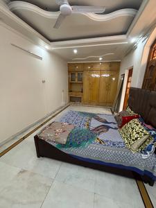 Bedroom Image of 1782 Sq.ft 3 BHK Builder Floor for sale in Shalimar Bagh New Delhi for Rs. 22500000