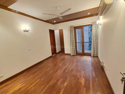 Bedroom Image of 2500 Sq.ft 4 BHK Builder Floor for sale in Vasant Vihar New Delhi for Rs. 120000000