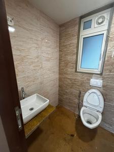Bathroom Image of 1135 Sq.ft 2.5 BHK Apartment / Flat for rent in Ekta Tripolis, Goregaon West Mumbai for Rs. 85000