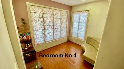 Bedroom Image of 2400 Sq.ft 4 BHK Apartment / Flat for sale in Karve Nagar Pune for Rs. 47000000