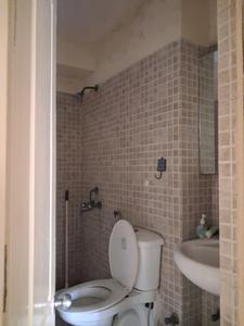 Common Bathroom Image of 1410 Sq.ft 3 BHK Apartment / Flat for sale in Paras Tierea, Sector 137 Noida for Rs. 13000000