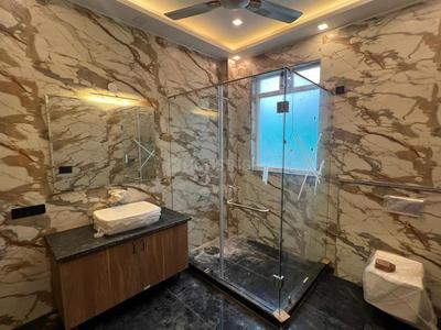 Bathroom Image of 4200 Sq.ft 5 BHK Villa for sale in Sainik Farm New Delhi for Rs. 52500000