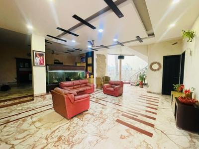 Hall Image of 8500 Sq.ft 6 BHK Independent House for sale in Gomti Nagar Lucknow for Rs. 85000000