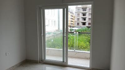 Living Room Image of 940 Sq.ft 2 BHK Apartment / Flat for sale in New Town Kolkata for Rs. 7250000