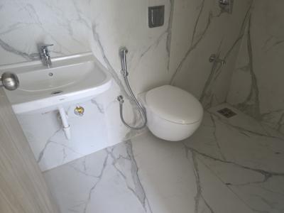 Bathroom Image of 518 Sq.ft 1 BHK Apartment / Flat for rent in Swastik Platinum, Vikhroli East Mumbai for Rs. 48000