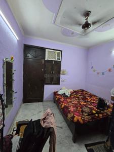Bedroom Image of 750 Sq.ft 2 BHK Builder Floor for sale in Laxmi Nagar New Delhi for Rs. 4000000