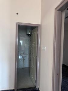 Bathroom Image of 1350 Sq.ft 3 BHK Apartment / Flat for rent in Devinagar Bengaluru for Rs. 36000