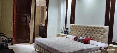 Bedroom Image of 1800 Sq.ft 3 BHK Builder Floor for sale in Shivalik New Delhi for Rs. 48500000