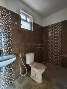 Bathroom Image of 1000 Sq.ft 2 BHK Apartment / Flat for sale in Airport Gate no. 1 Kolkata for Rs. 5200000