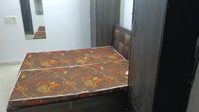 1 RK Independent Builder Floor