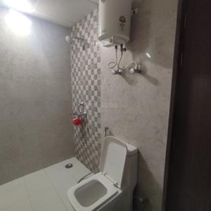 Bathroom Image of 1240 Sq.ft 2 BHK Apartment / Flat for sale in AWHO Vay Sector 8B G, Vrindavan Yojana Lucknow for Rs. 8000000