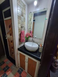 Bathroom Image of 1200 Sq.ft 2 BHK Apartment / Flat for rent in  Urvashee Apartment, Rabale Navi Mumbai for Rs. 57000
