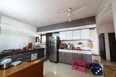 Kitchen Image of 1755 Sq.ft 3.5 BHK Apartment / Flat for sale in Naranpura Ahmedabad for Rs. 8500000
