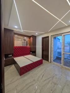 Bedroom Image of 900 Sq.ft 2 BHK Builder Floor for rent in Rajouri Garden New Delhi for Rs. 32000