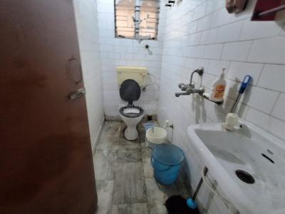 Bathroom Image of 1700 Sq.ft 4 BHK Apartment / Flat for sale in Keshtopur Kolkata for Rs. 5500000