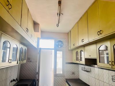 Kitchen Image of 1750 Sq.ft 3 BHK Apartment / Flat for sale in Varun Apartments, Sector 62 Noida for Rs. 20000000