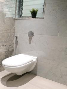 Common Bathroom Image of 1000 Sq.ft 2 BHK Apartment / Flat for rent in Kumar Primavera B6, Wadgaon Sheri Pune for Rs. 43500