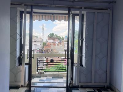 Balcony Image of 1000 Sq.ft 2 BHK Builder Floor for rent in MI Mini Alam Vihar Colony, Rajajipuram Lucknow for Rs. 18000