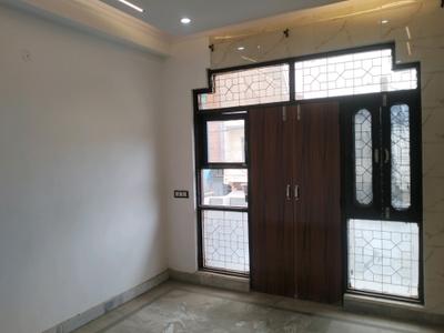 Bedroom Image of 1800 Sq.ft 3 BHK Builder Floor for sale in Shalimar Garden Ghaziabad for Rs. 10100000
