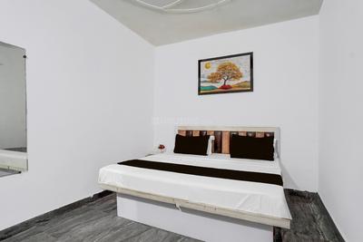 Image of OYO Life FNG Chowk (Best for PG accommodations) in Chhajarsi Colony, Noida