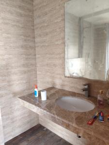 Bathroom Image of 1900 Sq.ft 3 BHK Apartment / Flat for sale in Mani Vista, Ashok Nagar Kolkata for Rs. 33500000