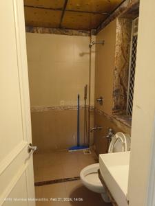 Bathroom Image of 1000 Sq.ft 2 BHK Apartment / Flat for rent in Raheja Acropolis, Chembur Mumbai for Rs. 100000