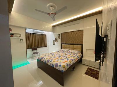 Bedroom Image of 650 Sq.ft 1.5 BHK Apartment / Flat for rent in Mahalakshmi Mumbai for Rs. 80000