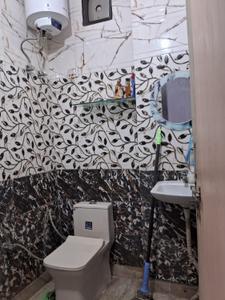 Bathroom Image of 1100 Sq.ft 3 BHK Builder Floor for rent in Sector 24 Rohini New Delhi for Rs. 25000