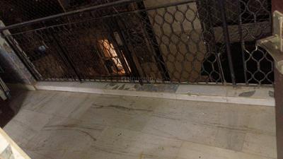 Balcony Image of 1250 Sq.ft 2 BHK Builder Floor for rent in East Of Kailash New Delhi for Rs. 45000