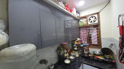 Kitchen Image of 550 Sq.ft 2 BHK Builder Floor for sale in Laxmi Nagar New Delhi for Rs. 5500000
