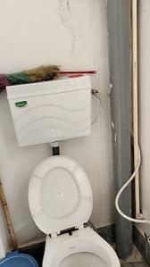 Bathroom Image of 540 Sq.ft 2 BHK Builder Floor for sale in Laxmi Nagar New Delhi for Rs. 3000000