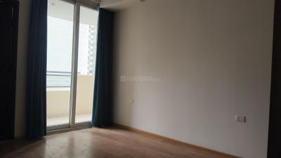 Bedroom Image of 2500 Sq.ft 3.5 BHK Apartment / Flat for sale in Mahagun Mezzaria, Sector 78 Noida for Rs. 42500000