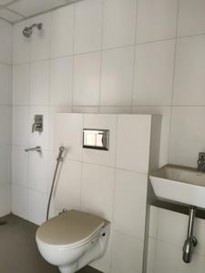 Common Bathroom Image of 600 Sq.ft 2 BHK Apartment / Flat for sale in The Atmosphere O2, Mulund West Mumbai for Rs. 17600000