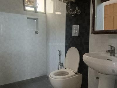 Image of 1800 Sq.ft 3 BHK Apartment / Flat for rent in Vasant Kunj, New Delhi for Rs. 85000