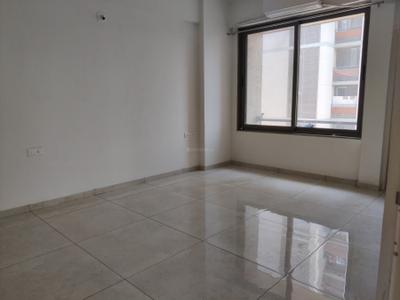 Bedroom Image of 2500 Sq.ft 4 BHK Apartment / Flat for rent in Tulsi Xperia And Sky Forest, Bhat Ahmedabad for Rs. 40000