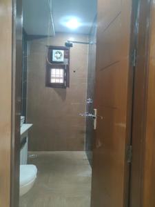 Common Bathroom Image of 1850 Sq.ft 3 BHK Builder Floor for rent in Green Field Colony Faridabad for Rs. 35000