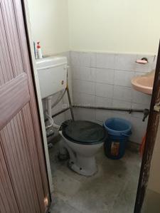 Bathroom Image of 450 Sq.ft 2 BHK Builder Floor for sale in Pandav Nagar New Delhi for Rs. 2900000