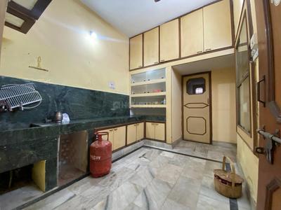 Kitchen Image of 1500 Sq.ft 3 BHK Builder Floor for rent in Avanti Vihar Raipur for Rs. 25000