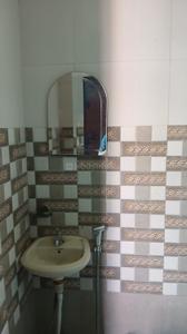 Bathroom Image of 150 Sq.ft 1 R Builder Floor for rent in Pratap Nagar Jaipur for Rs. 8500