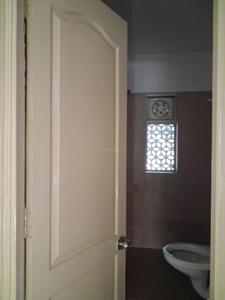 Common Bathroom Image of 1900 Sq.ft 3 BHK Apartment / Flat for sale in Paras Tierea, Sector 137 Noida for Rs. 21000000
