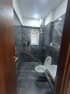 Bathroom Image of 670 Sq.ft 2 BHK Apartment / Flat for rent in Tristar Bc Corp Arista, Bandra East Mumbai for Rs. 120000
