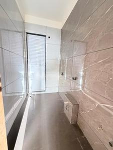 Bathroom Image of 1800 Sq.ft 3 BHK Apartment / Flat for sale in Delta Icon, Airoli Navi Mumbai for Rs. 32900000