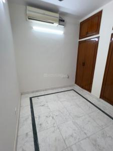 Bedroom Image of 1125 Sq.ft 3 BHK Builder Floor for rent in Naraina New Delhi for Rs. 40000