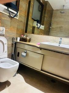 Bathroom Image of 1920 Sq.ft 3.5 BHK Builder Floor for sale in Paschim Vihar New Delhi for Rs. 28100000