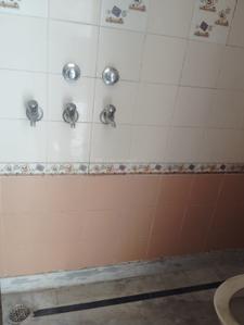 Bathroom Image of 648 Sq.ft 1.5 BHK Independent House for rent in Sector 6 Karnal for Rs. 11999