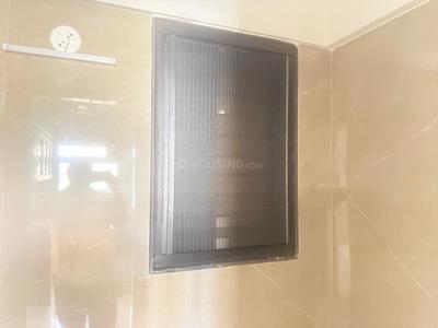 Bathroom Image of 670 Sq.ft 1 BHK Apartment / Flat for sale in Borivali East Mumbai for Rs. 11000000