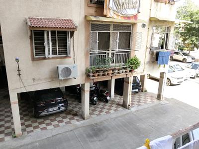 Living Room Image of 1260 Sq.ft 2 BHK Apartment / Flat for rent in Dharmadev Swaminarayan Avenue by Dharmadev Infrastructure Ltd, Naranpura Ahmedabad for Rs. 30000
